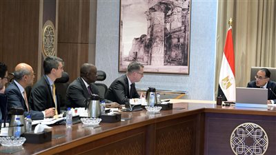 رئيس الوزراء يتابع مستجدات تنفيذ برنامج الطروحات الخاص بقطاع المطارات