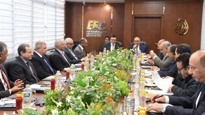 وزير الإسكان: دعم كامل لتوطين الصناعات المتعلقة بقطاع المياه والصرف الصحي 