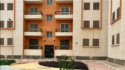 وزير الإسكان يشدد على الالتزام بالجداول الزمنية لتنفيذ وحدات «سكن لكل المصريين»