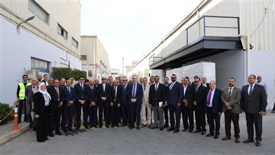 وزير العمل يتابع خطط «ايه بي بي» بمجال التدريب والسلامة والصحة المهنية