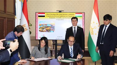 مصر وطاجيكستان توقعان 3 وثائق للتعاون بمجالات التجارة والاستثمار والجمارك