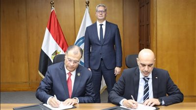 شركة «ABB» توقع اتفاقيتين لرفع كفاءة استخدام الطاقة بمصانع أبوقير للأسمدة