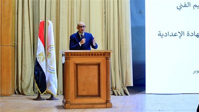 وزير التعليم يعلن رفع قيمة بدل المراقبة في امتحانات الشهادة الإعدادية