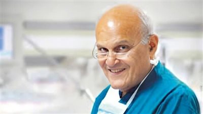 إطلاق اسم الدكتور مجدي يعقوب على صالة كبار الزوار بمطار أسوان الدولي