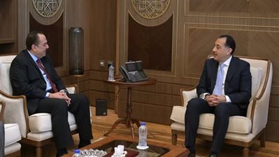 رئيس الوزراء يؤكد الحرص على تشجيع المزيد من الاستثمارات الكويتية بالاقتصاد المصري