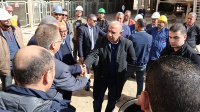 وزير الكهرباء يبحث إعادة تشغيل الوحدة الرابعة بمحطة عتاقة بقدرة 300 ميجاوات