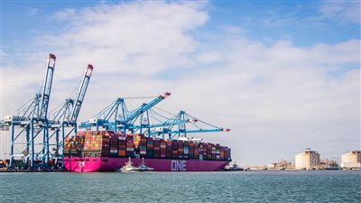 تداول 40 ألف طن و1186 شاحنة بضائع بموانئ البحر الأحمر