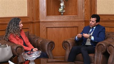 وزير الشباب يبحث التعاون مع مؤسسة عبد الله الغرير بمجال ريادة الأعمال 