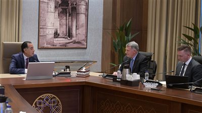 رئيس الوزراء يبحث خطط «شيفرون» العالمية لزيادة إنتاجها من مصر