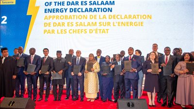 قمة الطاقة الإفريقية تختتم أعمالها بحصيلة تمويلات تجاوزت 50 مليار دولار