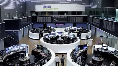 البورصات الأوروبية تغلق منخفضة مع تراجع التفاؤل بشأن اتفاق التجارة الأمريكي