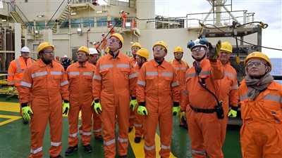 رئيس الوزراء يتفقد أعمال الحفر بحقل ظُهر شمال بورسعيد