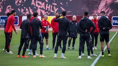 الأهلي يطلب خبيراً أجنبياً للحكام وإسناد «قمة الزمالك» لصافرة أوروبية