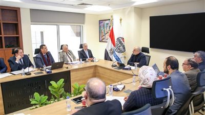 وزير قطاع الأعمال يتابع مستجدات مشروعات تطوير الصناعات المعدنية