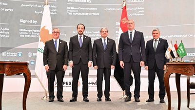 مصر وقبرص توقعان اتفاقيتين لبدء تنمية اكتشافات الغاز الطبيعي