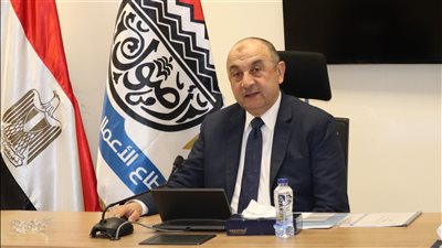 وزير قطاع الأعمال يتابع تنفيذ مشروعات التطوير بالشركات القابضة 