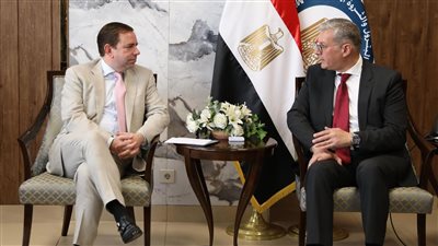 وزير البترول يبحث خطط شل لزيادة إنتاج الغاز الطبيعي من البحر المتوسط 