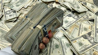 ضبط قضايا إتجار بالنقد الأجنبي بقيمة 17 مليون جنيه خلال 24 ساعة  