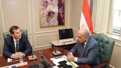 وزير الكهرباء يبحث التعاون مع شنايدر إليكتريك لخفض الفقد وتطوير مراكز التحكم