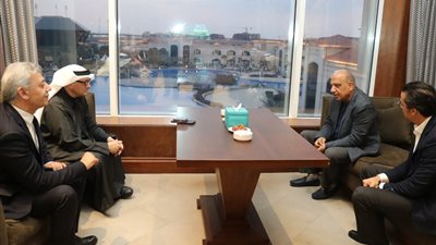 وزير الكهرباء يتابع تنفيذ مشروعات للطاقة المتجددة بقدرات 1200 ميجاوات