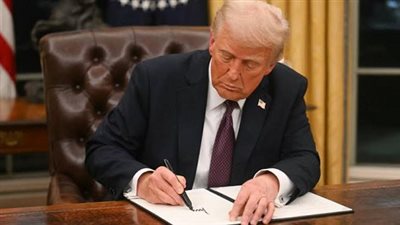 بحد أدنى 10%.. ترامب يعلن تفاصيل الرسوم الجمركية الجديدة