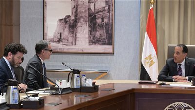 رئيس الوزراء يبحث فرص زيادة استثمارات «أمازون» في مصر