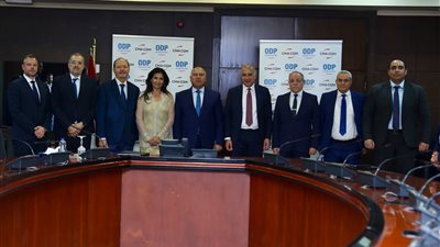 شركة CMA CGM الفرنسية تستحوذ على 35% من ميناء أكتوبر الجاف