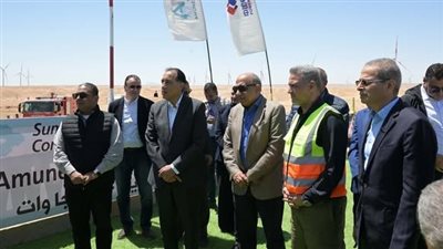 باستثمارات 700 مليون دولار.. تشغيل توربينات الرياح بمحطة «أمونت» خلال 3 أسابيع 