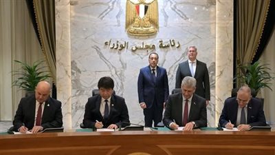 تحالف مصري - صيني ينفذ تصميمات مشروع مجمع البحر الأحمر للبتروكيماويات