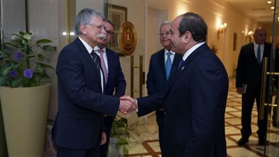 الرئيس السيسي يستقبل رئيس البرلمان المجرى