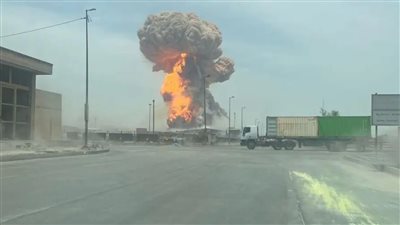 إيران تكشف حقيقة تسبب «شحنة عسكرية» في انفجار ميناء بندر عباس