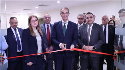 هيئة البريد تحتفل بمرور 100 عام على إصدار أول طابع تذكارى مصرى