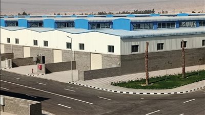 طرح 332 مصنعًا صغيرًا كامل التجهيزات في 10 محافظات