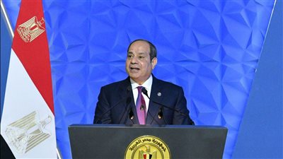 الرئيس السيسي يعلن التوقيع على إصدار قانون العمل الجديد