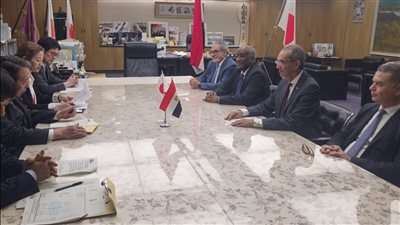 وزير الاتصالات يبحث التعاون مع محافظ طوكيو بمجال دعم ريادة الأعمال