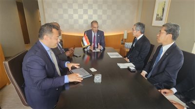 وزير الاتصالات يبحث سبل جذب استثمارات يابانية جديدة للسوق المصرية