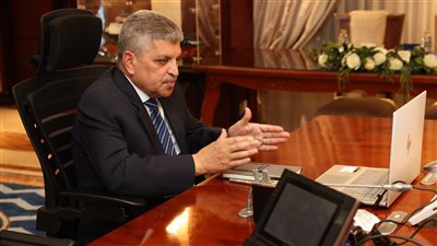 رئيس قناة السويس: تطورات الأوضاع الأمنية بالبحر الأحمر مؤشر إيجابي لعودة الملاحة بالمنطقة