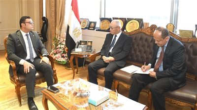 وزير الإسكان يبحث سبل تعزيز التعاون المشترك بين مصر واليابان 