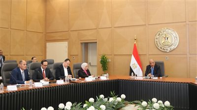 وزير الكهرباء يتابع مشروعات دعم الشبكة القومية وإضافة قدرات من الطاقات المتجددة