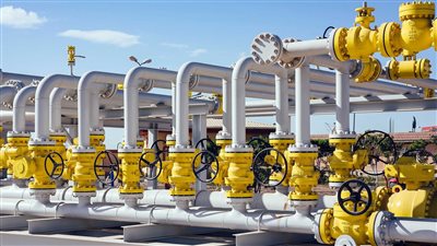 وزير البترول يتعاقد مع شركتين للبحث عن الغاز والزيت بالبحر المتوسط