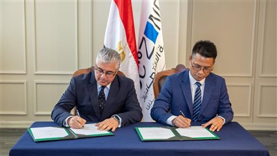 توقيع عقود مشروعين جديدين للملابس الجاهزة بالقنطرة غرب باستثمارات 20.5 مليون دولار 