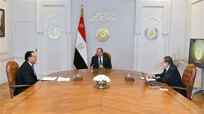 السيسي يوجه بتوفير الظروف الملائمة لجذب الاستثمارات الأجنبية وتمكين القطاع الخاص