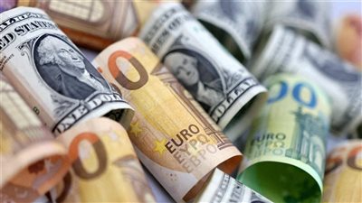 ضبط قضايا إتجار بالنقد الأجنبي بقيمة 7 ملايين جنيه خلال 24 ساعة 