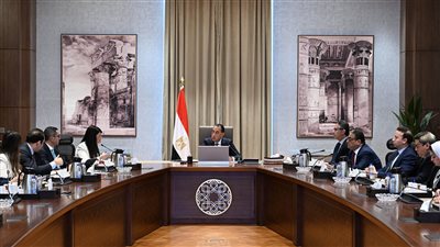 رئيس الوزراء يتابع موقف توافُر السلع الاستراتيجية والمخزون منها