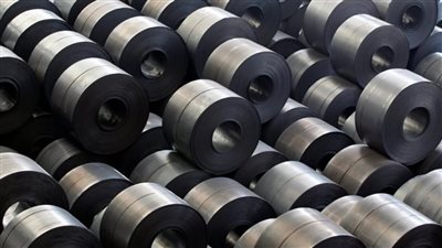 ترامب يعتزم زيادة الرسوم الجمركية على واردات الصلب والألمنيوم إلى 50%