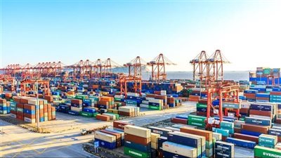 تراجع عجز الميزان التجاري في مصر 38.6% خلال مارس 2025