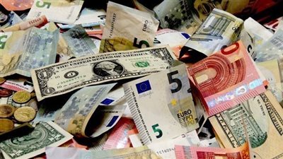 ضبط قضايا إتجار بالنقد الأجنبي بقيمة 11 مليون جنيه خلال 24 ساعة 