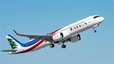 لبنان يعلن إعادة فتح مجاله الجوي مؤقتا