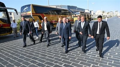 «الوزير»: نحرص على تعظيم التعاون مع شركات القطاع الخاص لتحديث أسطول النقل
