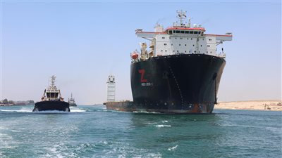 قناة السويس: تعاملنا بشكل احترافي مع حادث جنوح سفينة الغطس خلال 60 دقيقة